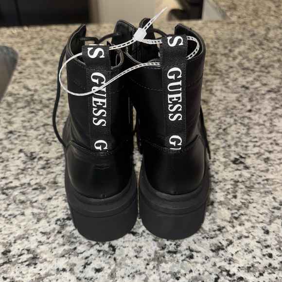 Guess Boots - Picture 2 of 2